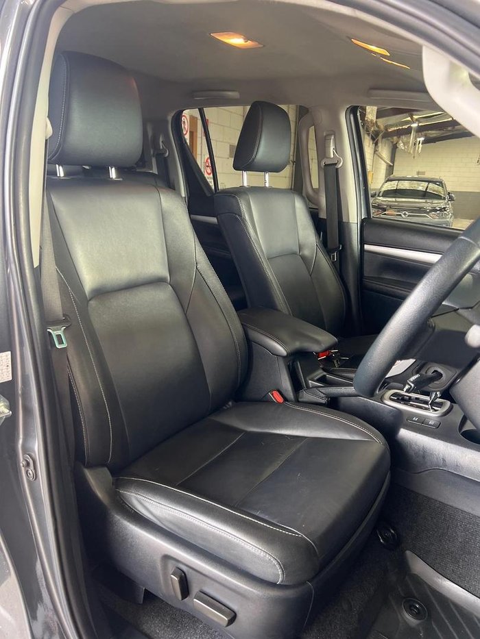 2020 Toyota Hilux SR5
