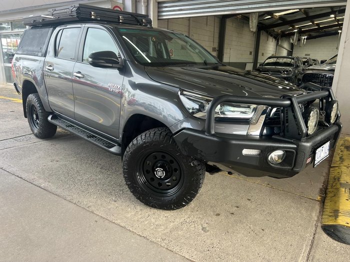 2020 Toyota Hilux SR5