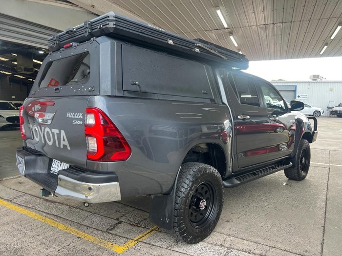 2020 Toyota Hilux SR5