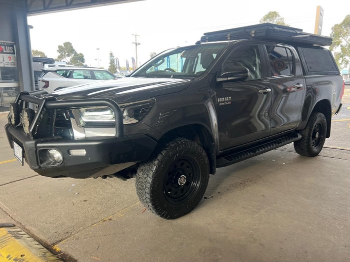 2020 Toyota Hilux SR5