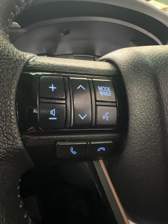 2020 Toyota Hilux SR5