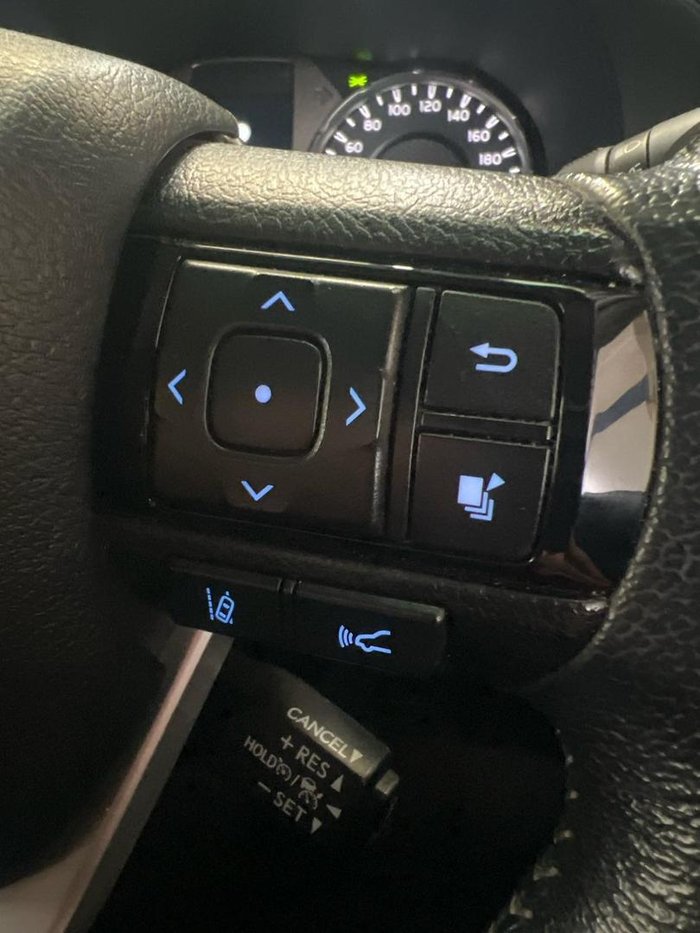 2020 Toyota Hilux SR5