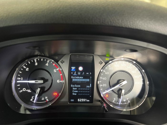 2020 Toyota Hilux SR5