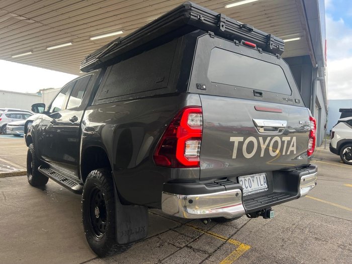 2020 Toyota Hilux SR5