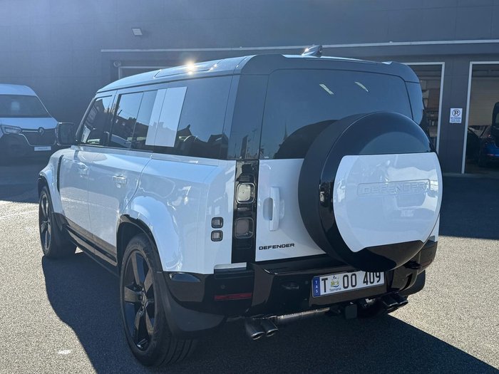 2025 Land Rover Defender 110 P525 V8 L663 MY25.5 AWD Fuji White