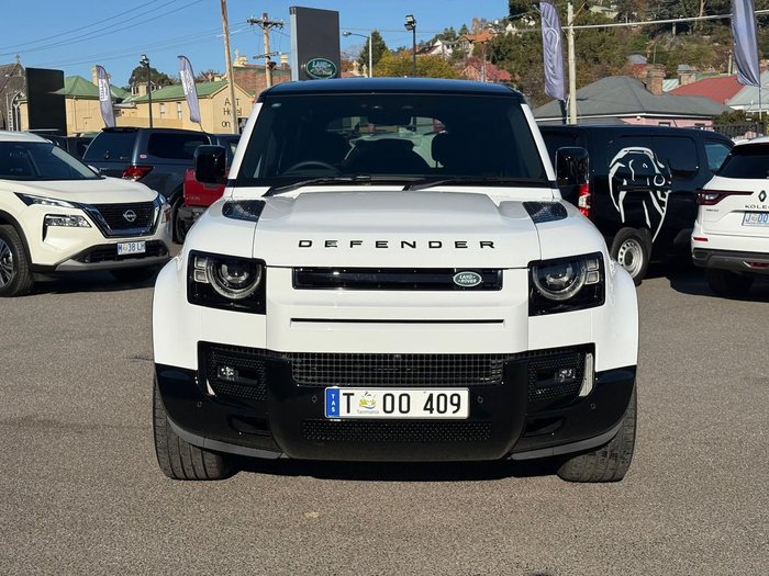 2025 Land Rover Defender 110 P525 V8 L663 MY25.5 AWD Fuji White