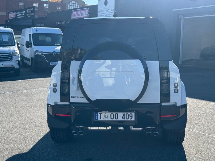 2025 Land Rover Defender 110 P525 V8 L663 MY25.5 AWD Fuji White