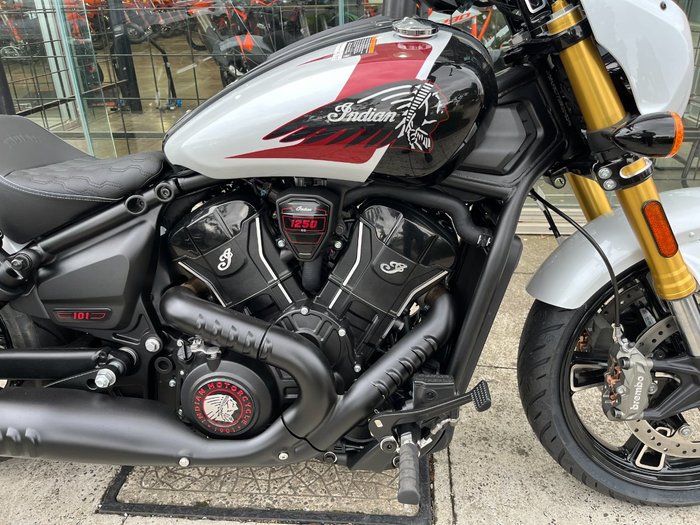 2025 Indian SCOUT 101 WHITE