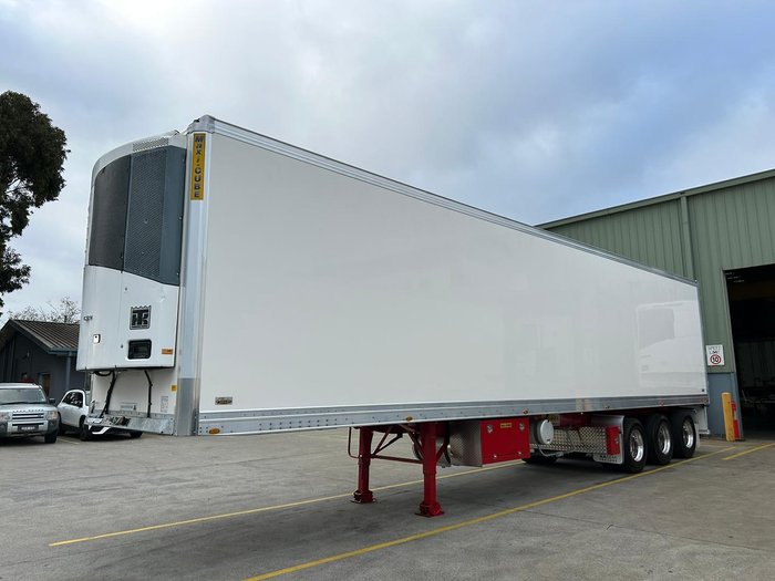 2020 Maxitrans St3 22 Pallet -30 Double Stacker, Rt