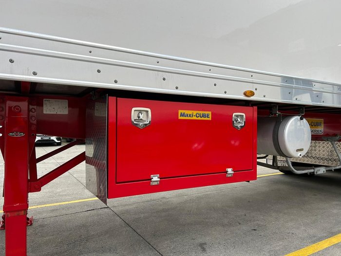 2020 Maxitrans St3 22 Pallet -30 Double Stacker, Rt