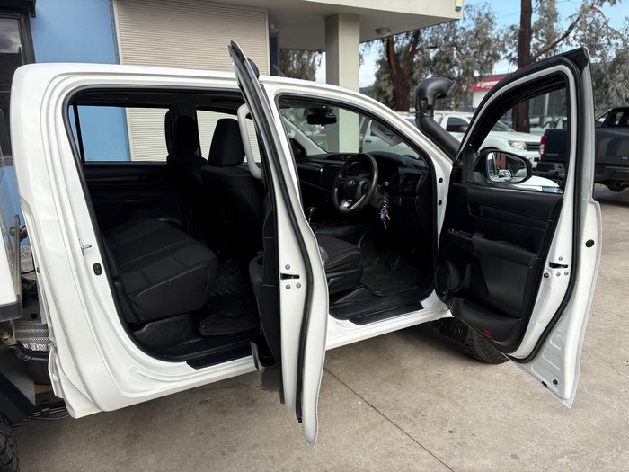 2020 Toyota Hilux SR