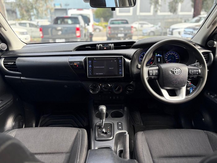2020 Toyota Hilux SR