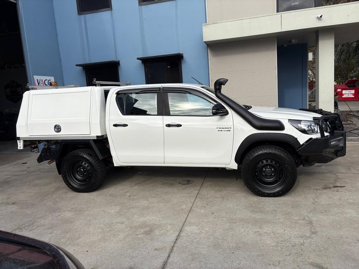 2020 Toyota Hilux SR