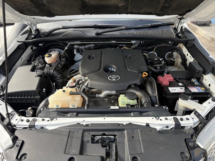 2020 Toyota Hilux SR