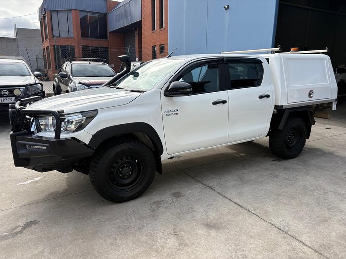 2020 Toyota Hilux SR