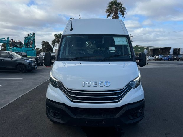 2025 Iveco DAILY 35S18
