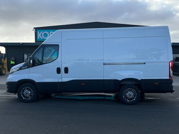 2025 Iveco DAILY 35S18