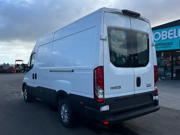 2025 Iveco DAILY 35S18