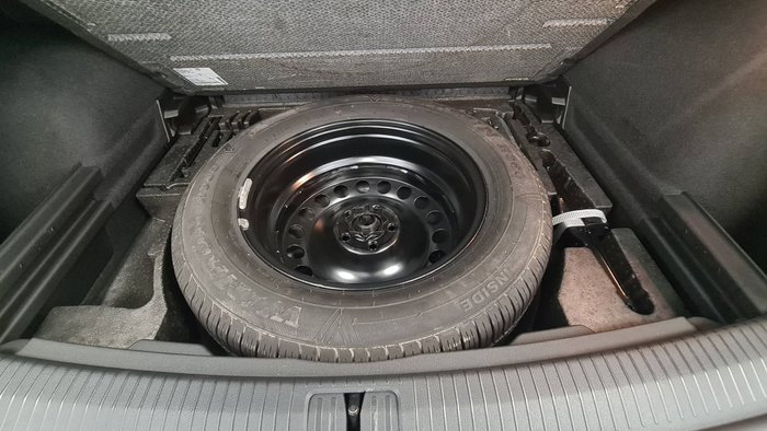 2021 VOLKSWAGEN TIGUAN 110TSI LIFE