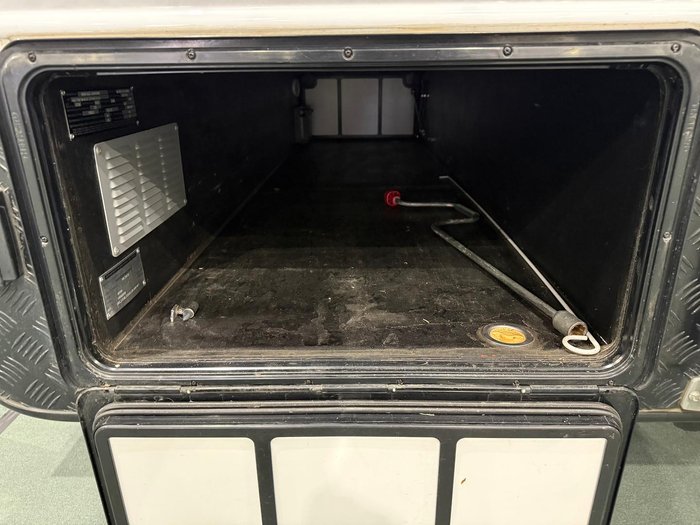 2018 New Age Caravans Big Red 19E Slider