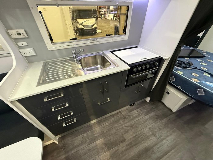 2018 New Age Caravans Big Red 19E Slider