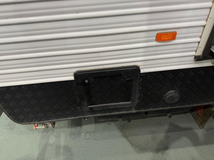 2018 New Age Caravans Big Red 19E Slider