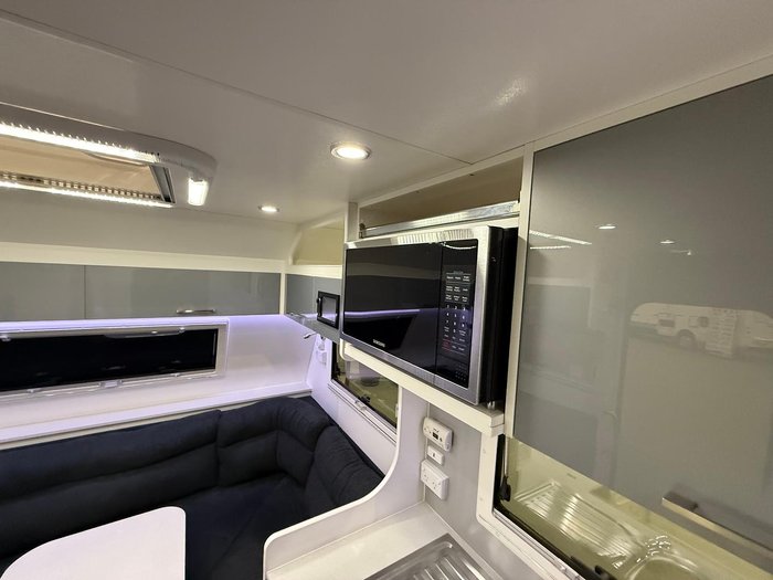 2018 New Age Caravans Big Red 19E Slider