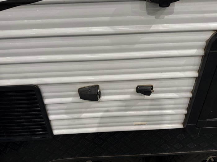 2018 New Age Caravans Big Red 19E Slider
