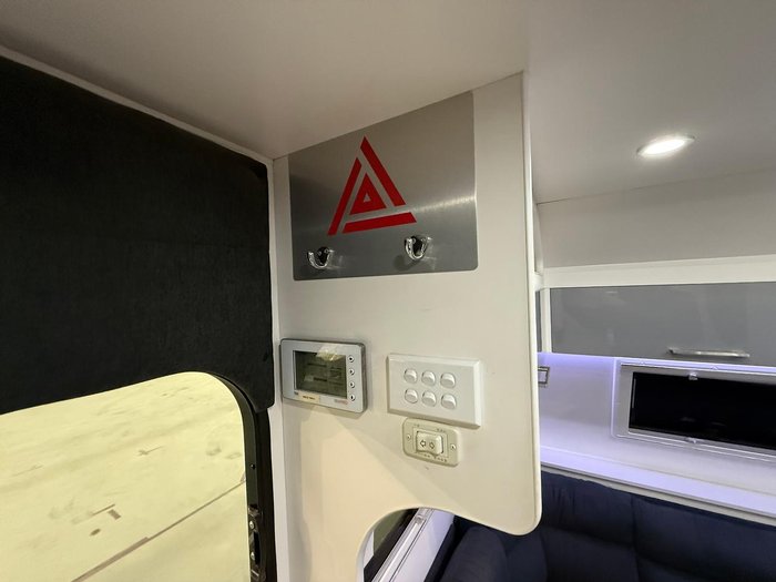2018 New Age Caravans Big Red 19E Slider