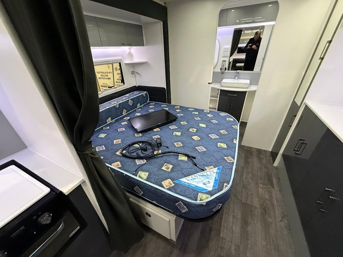 2018 New Age Caravans Big Red 19E Slider