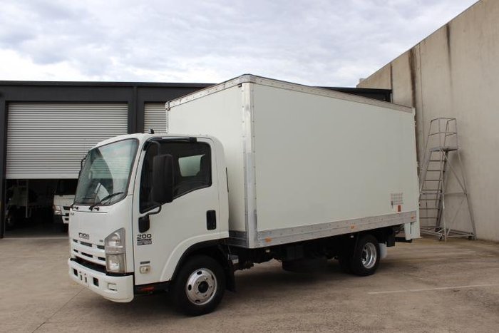 2023 Isuzu N Series NNR 45-150 Vanpack ON CAR LICENCE WHITE