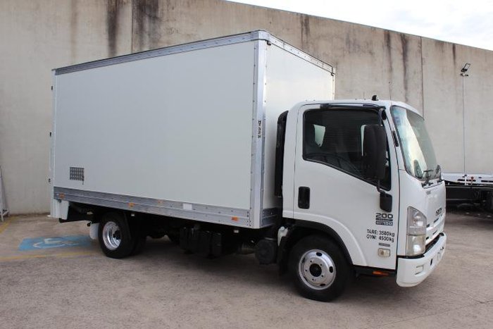 2023 Isuzu N Series NNR 45-150 Vanpack ON CAR LICENCE WHITE