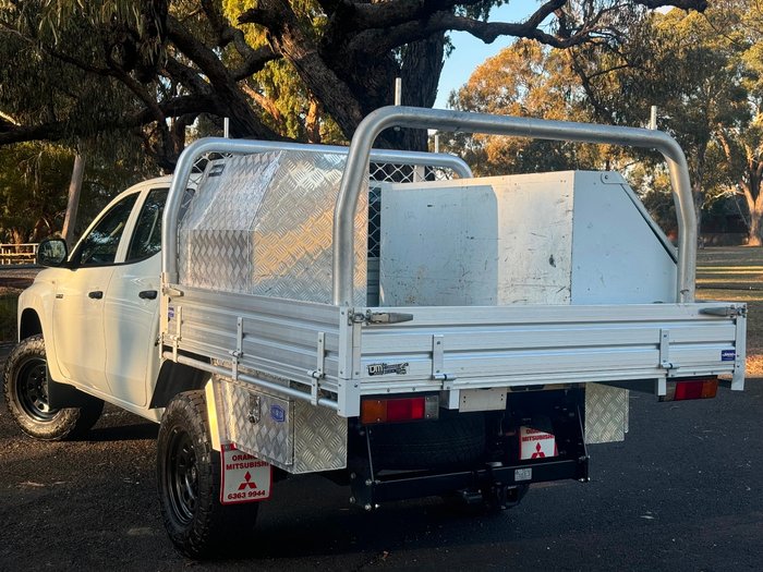 2021 Mitsubishi Triton GLX