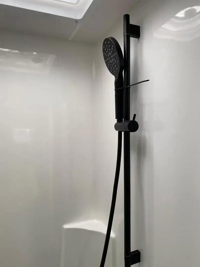 2025 New Age Caravans New Age Manta Ray Mr16e