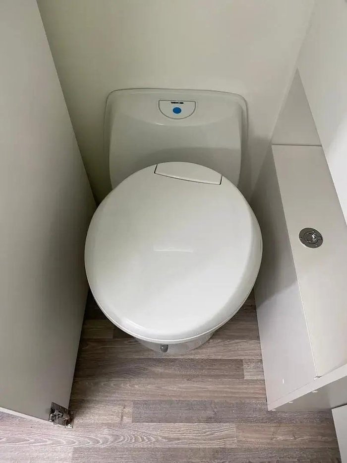 2025 New Age Caravans New Age Manta Ray Mr16e