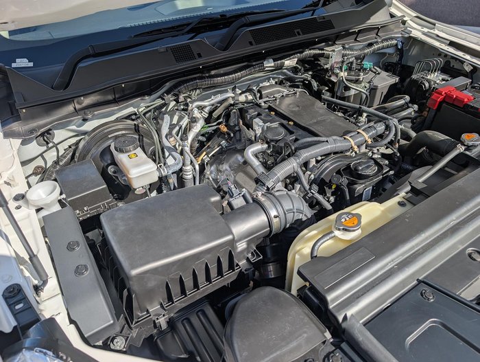 2020 Nissan Navara RX D23 Series 4 4x2 Polar White