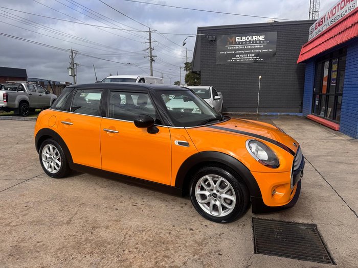 2016 MINI Clubman Cooper F54 Orange