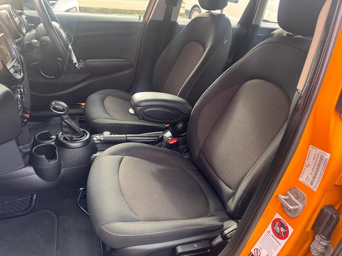 2016 MINI Clubman Cooper F54 Orange