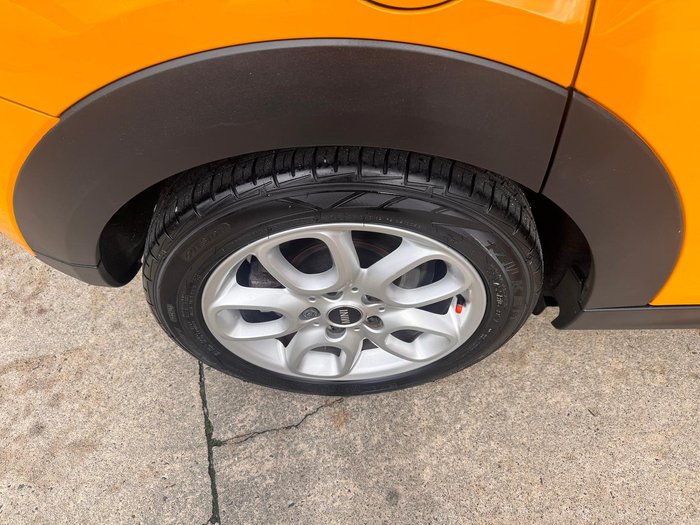 2016 MINI Clubman Cooper F54 Orange