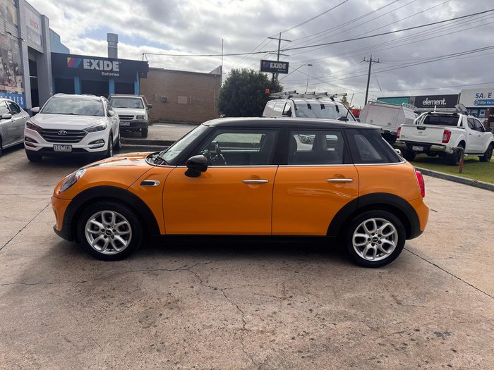 2016 MINI Clubman Cooper F54 Orange