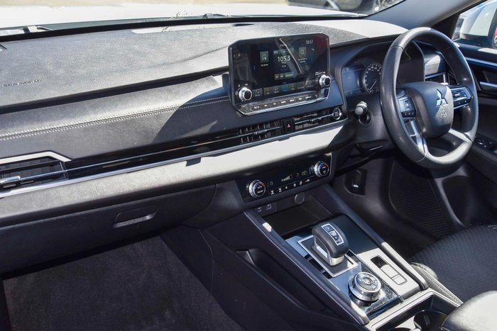 2021 Mitsubishi Outlander ES ZM MY22 AWD White