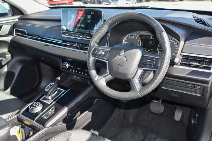 2021 Mitsubishi Outlander ES ZM MY22 AWD White