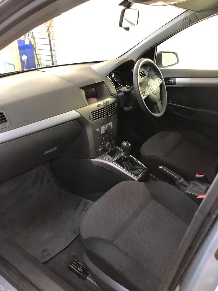 2005 Holden Astra CDX AH MY06 Olympia