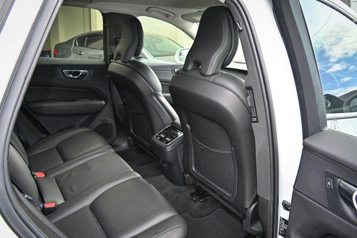 2021 Volvo XC60 T5 Momentum