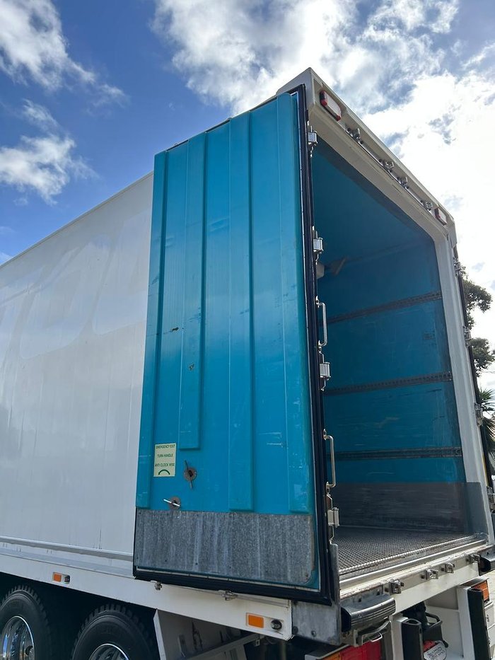 2011 FTE St3 22 Pallet -30 Freezer, Rear Evap, Rt Side Door