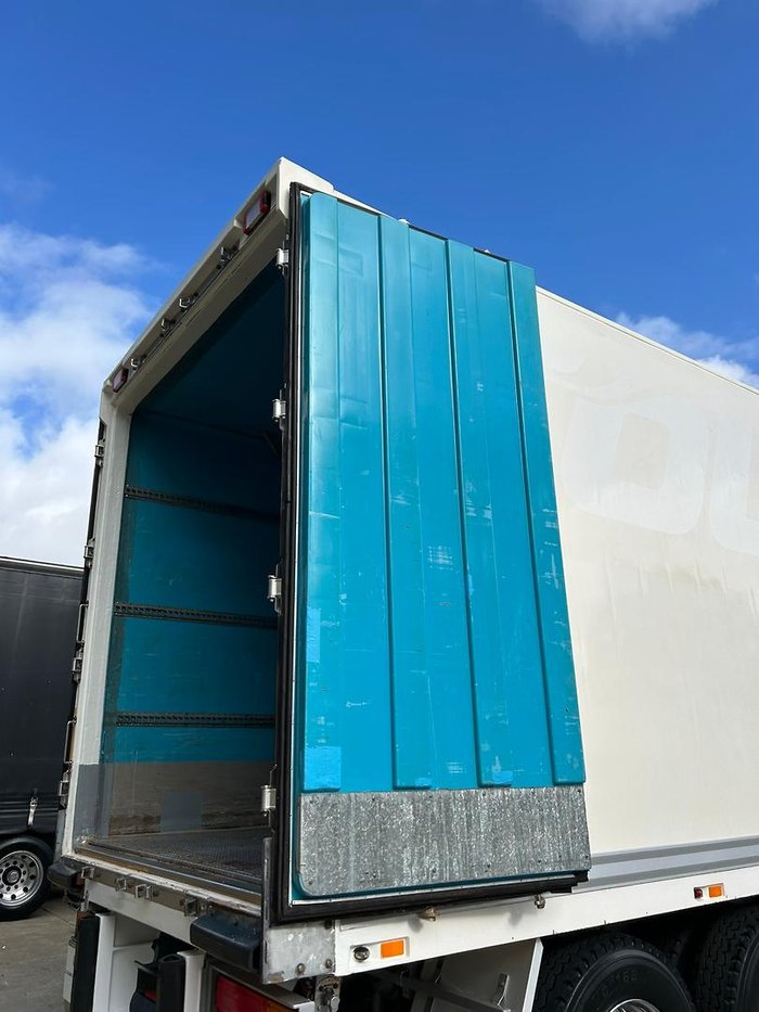 2011 FTE St3 22 Pallet -30 Freezer, Rear Evap, Rt Side Door