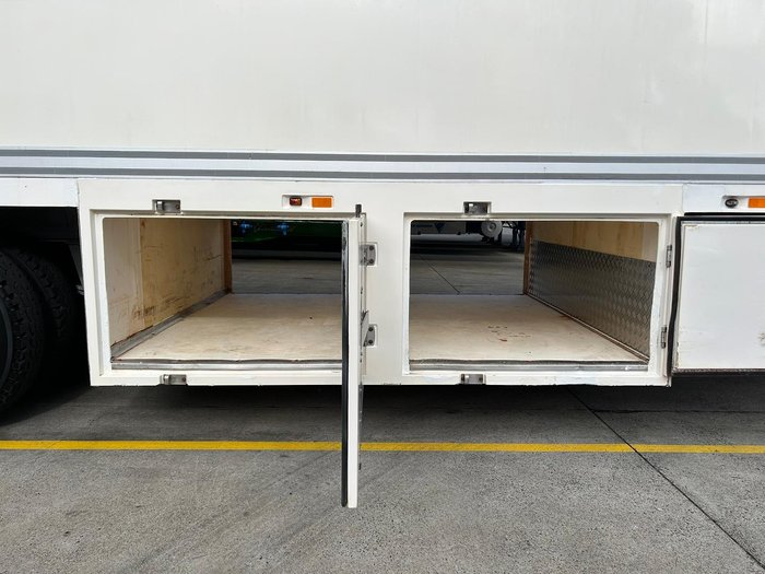 2011 FTE St3 22 Pallet -30 Freezer, Rear Evap, Rt Side Door