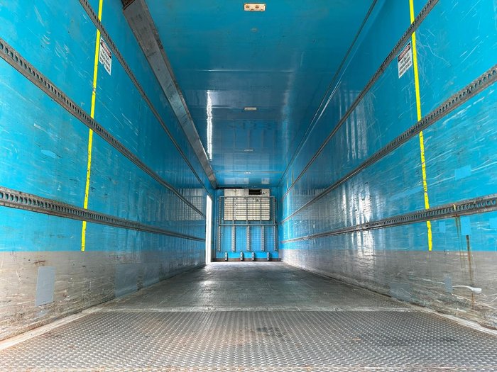 2011 FTE St3 22 Pallet -30 Freezer, Rear Evap, Rt Side Door