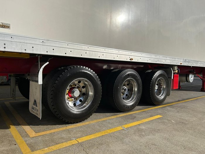 2021 Maxitrans St3 22 Pallet -30 Reefer Double Stacker, Rear Evap, Rt