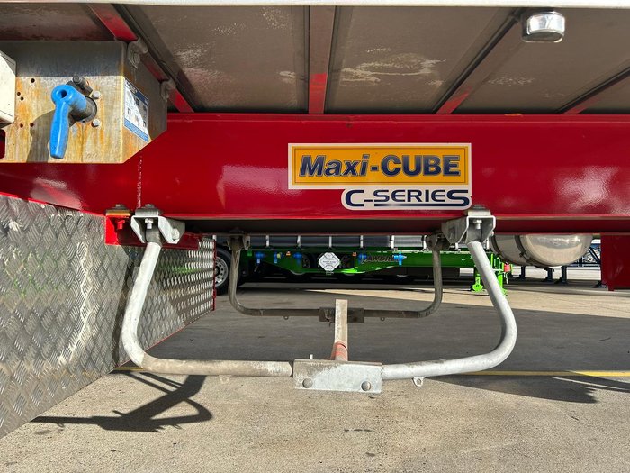2021 Maxitrans St3 22 Pallet -30 Reefer Double Stacker, Rear Evap, Rt